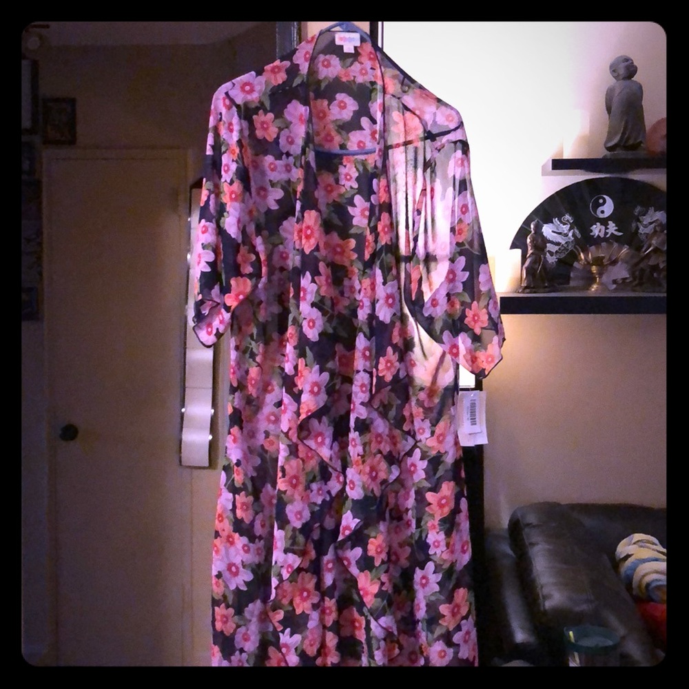 Floral Shirley kimono